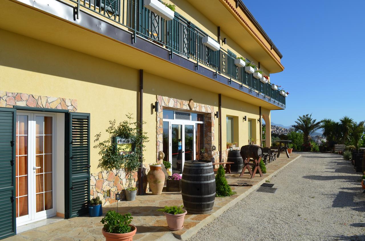 Villa Della Mimosa Alia Buitenkant foto